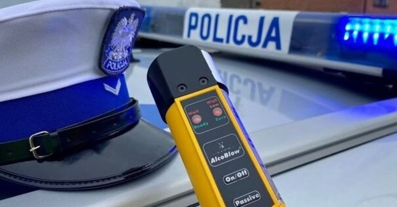 Ucieczka motorowerem i pieszo. Pościg zakończony zatrzymaniem