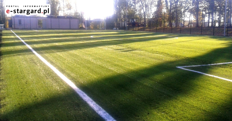 Konserwacja boisk po zimie, sprawdź ofertę Alpinka