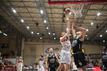 Świetny finisz na otwarcie play-offów