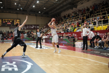 Świetny finisz na otwarcie play-offów