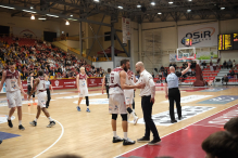 Świetny finisz na otwarcie play-offów