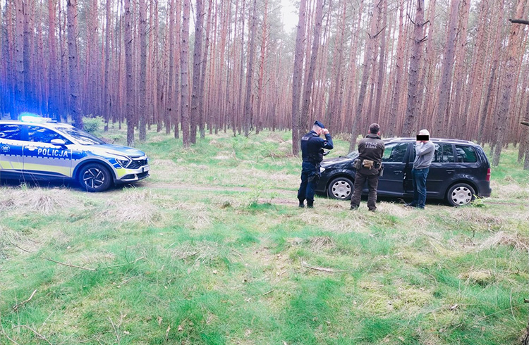 Wspólne działania Policji ze Strażą Leśną na rzecz zapewnienia bezpieczeństwa na obszarach leśnych